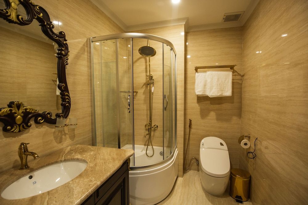 Sepia Hotel DaLat Deluxe Room, Balcony 3