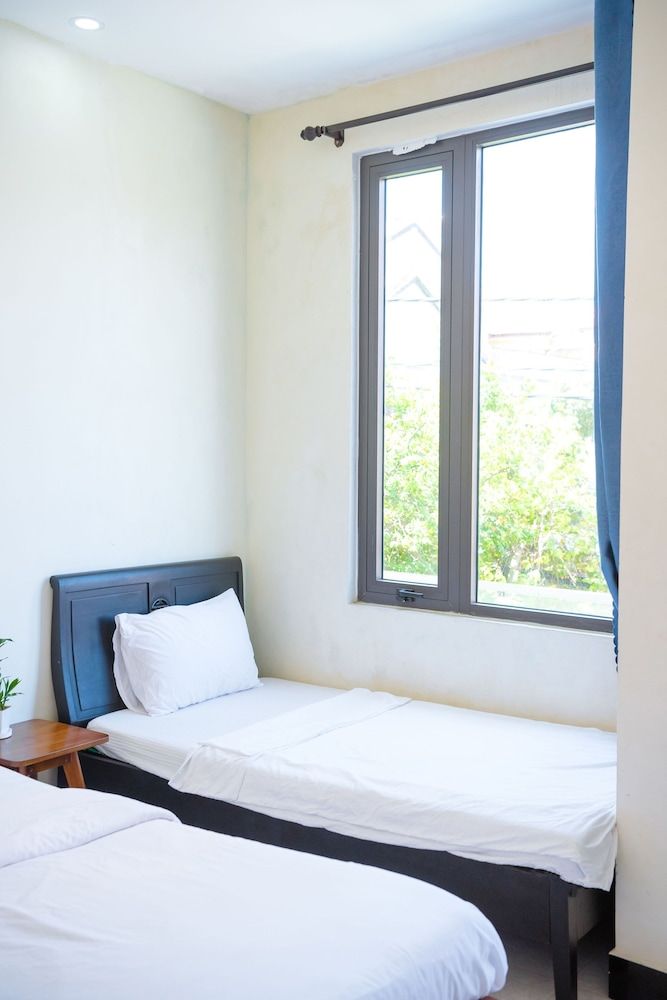 Gold Stone Homestay Hoi An Family Triple Room, City View 4