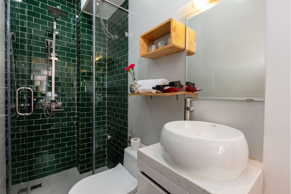 undefined Hanoi Lullaby Hotel & Travel 6