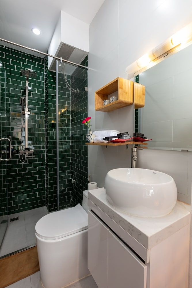 undefined Hanoi Lullaby Hotel & Travel 5