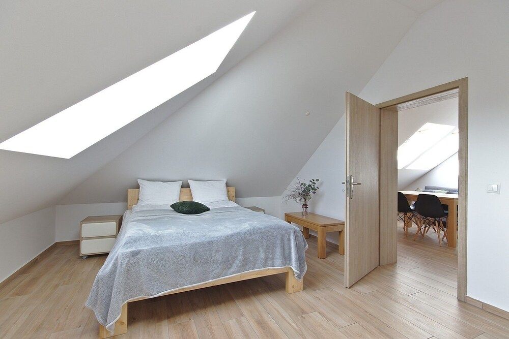 Deluxe Apartment, 2 Bedrooms, Balcony (Attic)
