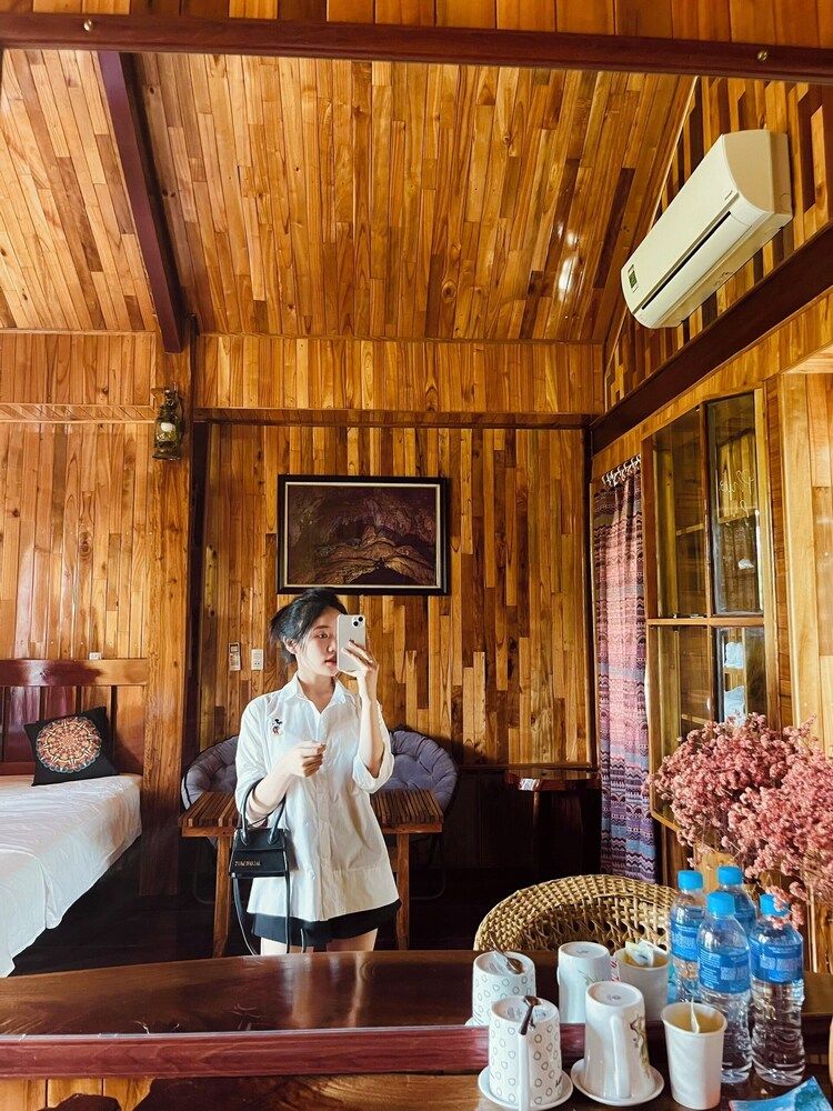 Phong Nha Mountain House Honeymoon Chalet 2