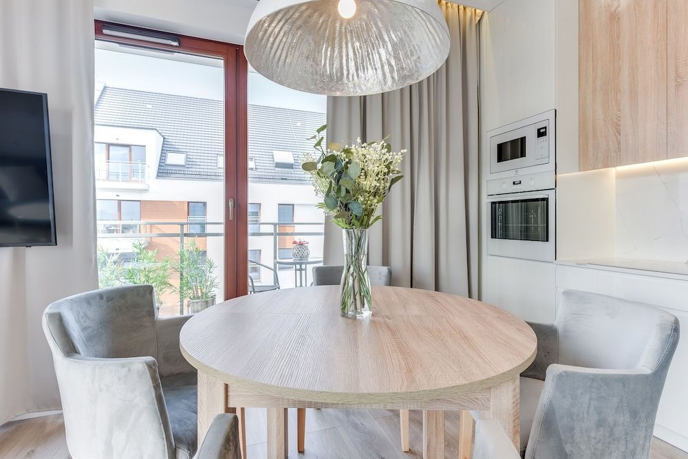 undefined Blue Mandarin Apartments - Island 5