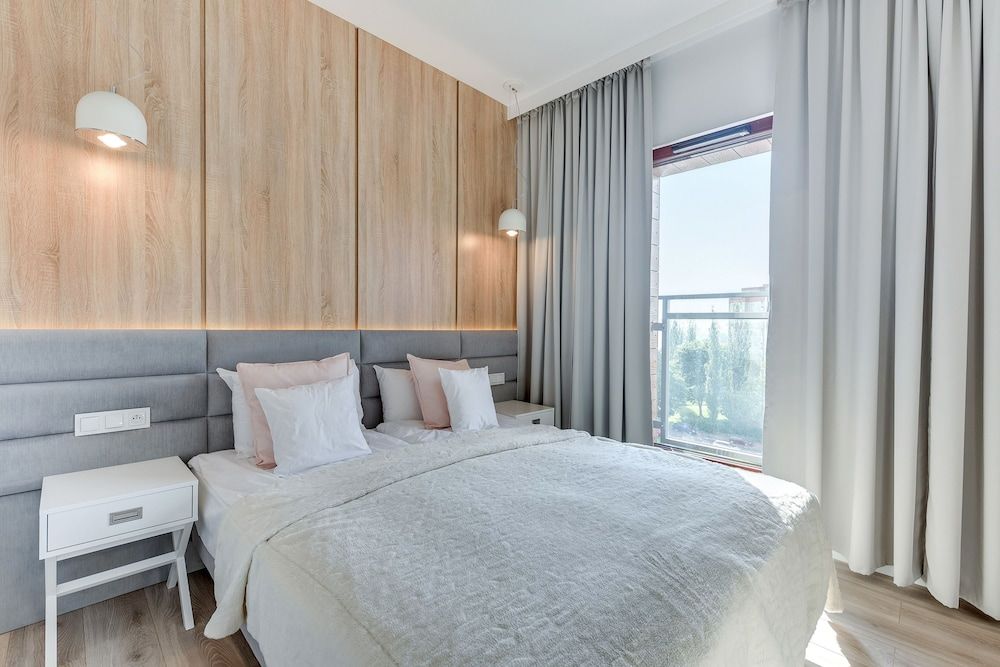 undefined Blue Mandarin Apartments - Island 4