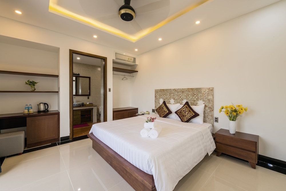 undefined Phuc Hung Riverside Villa