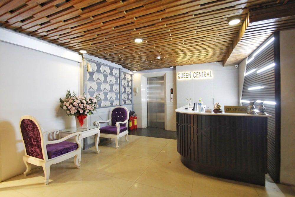 undefined Queen Central Hotel 2