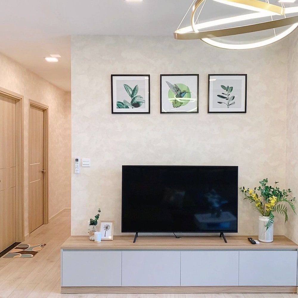 undefined Justay Rivergate Center