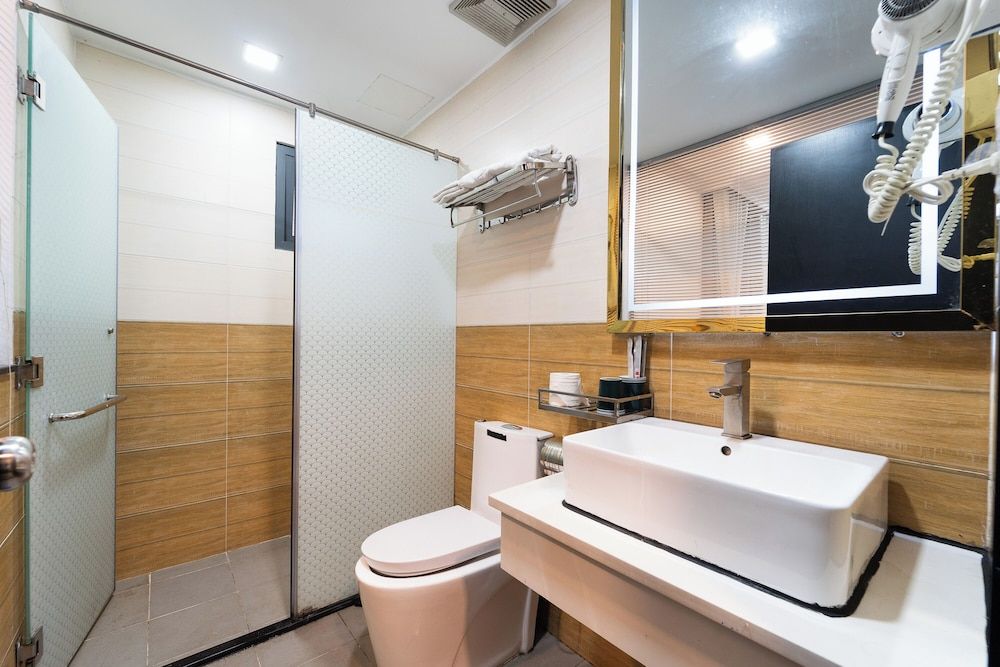 Collection O Havana Airport Hotel Superior Double Room 9