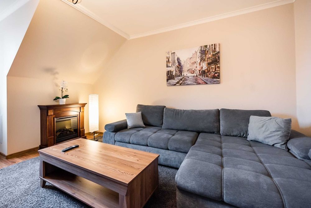 Old Town Market Place Penthouse Superior Apartment 17