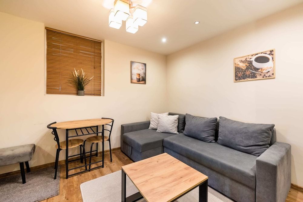 Old Town Market Place Penthouse Superior Apartment 14