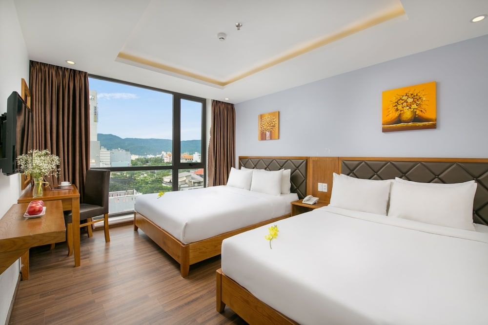 undefined La Beach Hotel 2