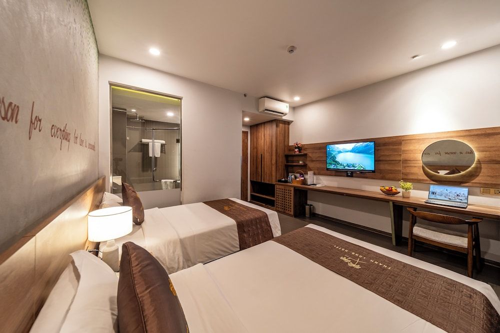 Thanh Long Hotel Standard Twin Room 2