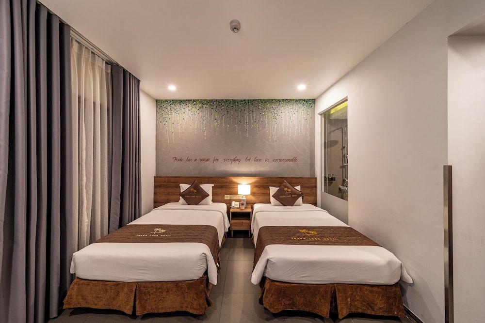 Thanh Long Hotel Standard Twin Room 3