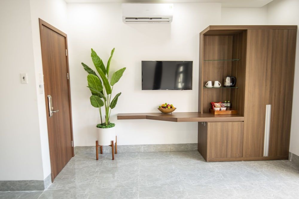 Huy Ngoc Hotel Deluxe Twin Room 5