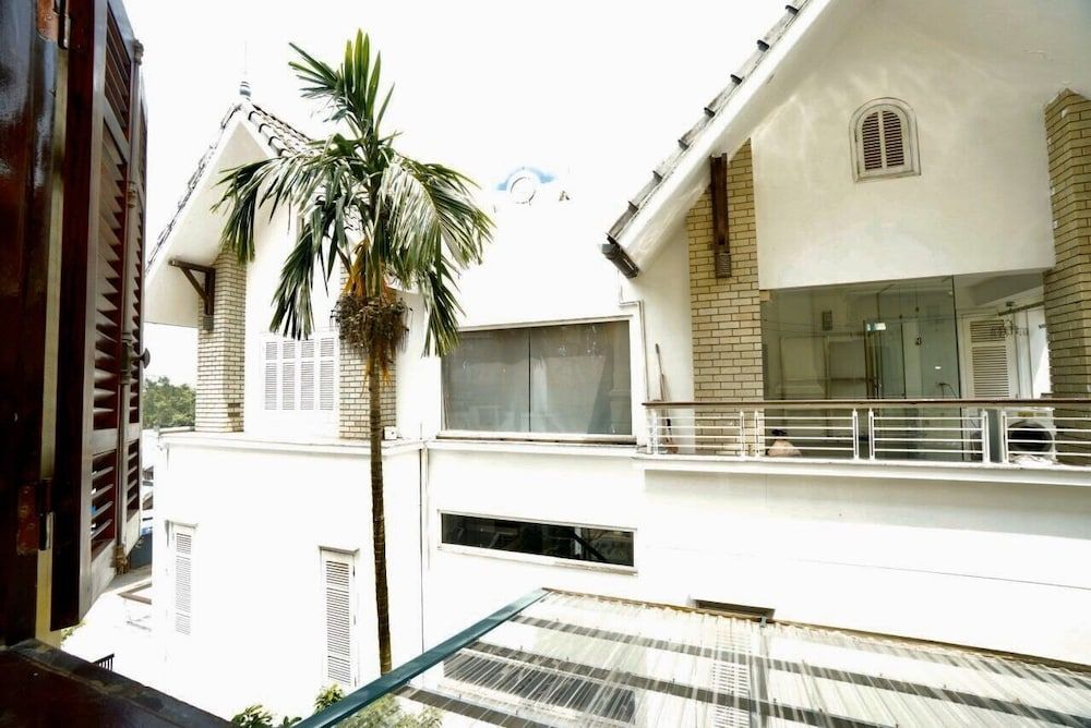 undefined AN apartment 10