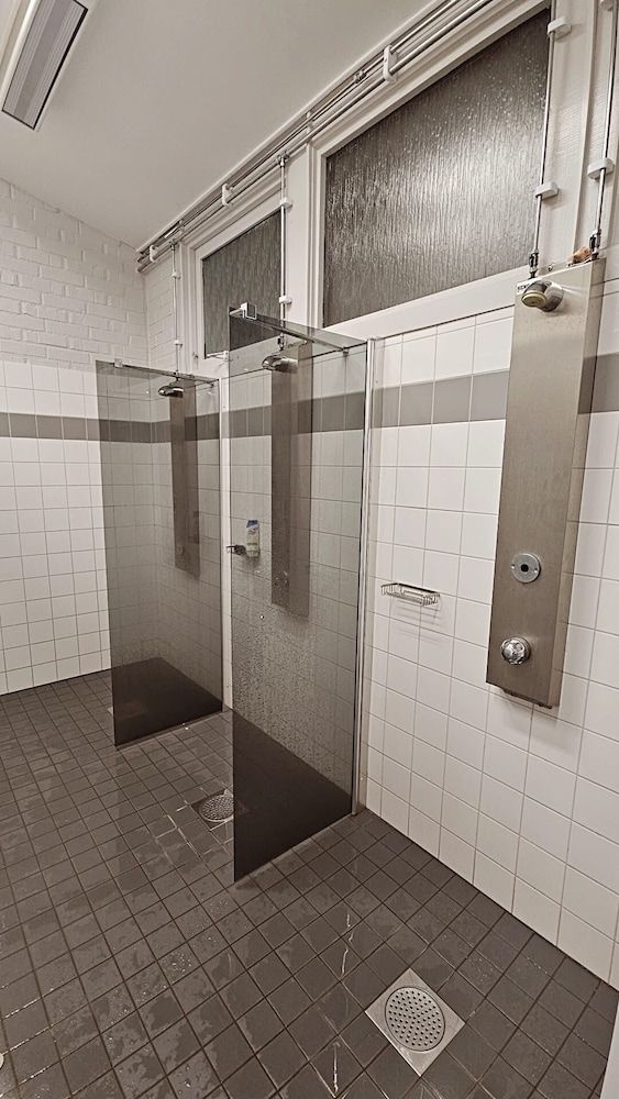 Kallhällsbaden Vandrarhem - Hostel Basic Quadruple Room 2