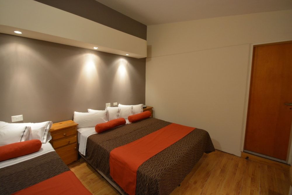 Piazza Hotel Standard Triple Room