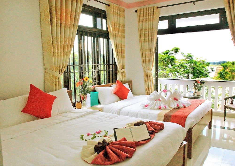 Family Room, City View