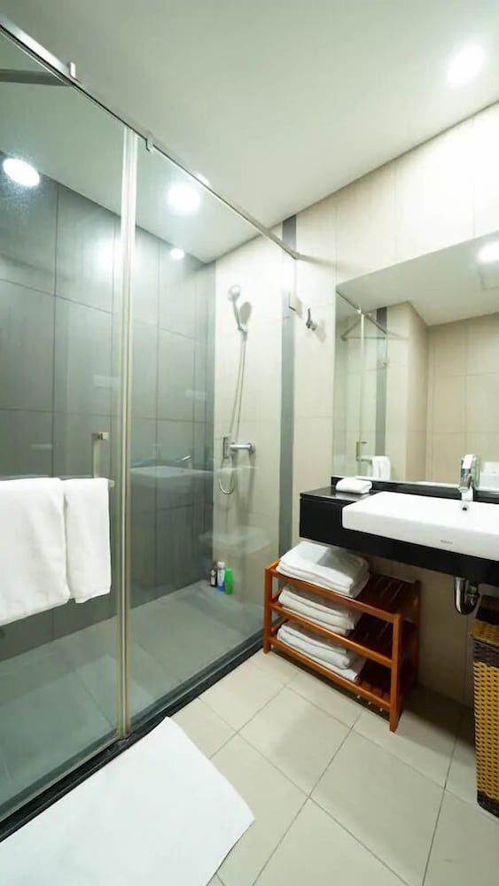 Bayhomes Lancaster Serviced Apartment Family Apartment, 3 Bedrooms 21