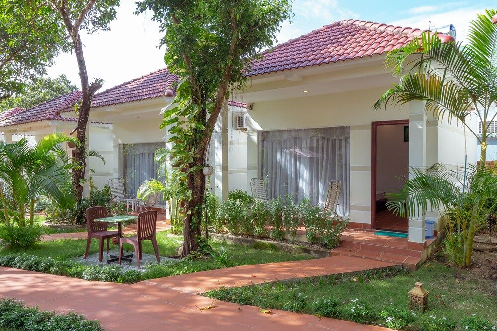 Newstar Phu Quoc Bungalow Double Room, Garden View 9