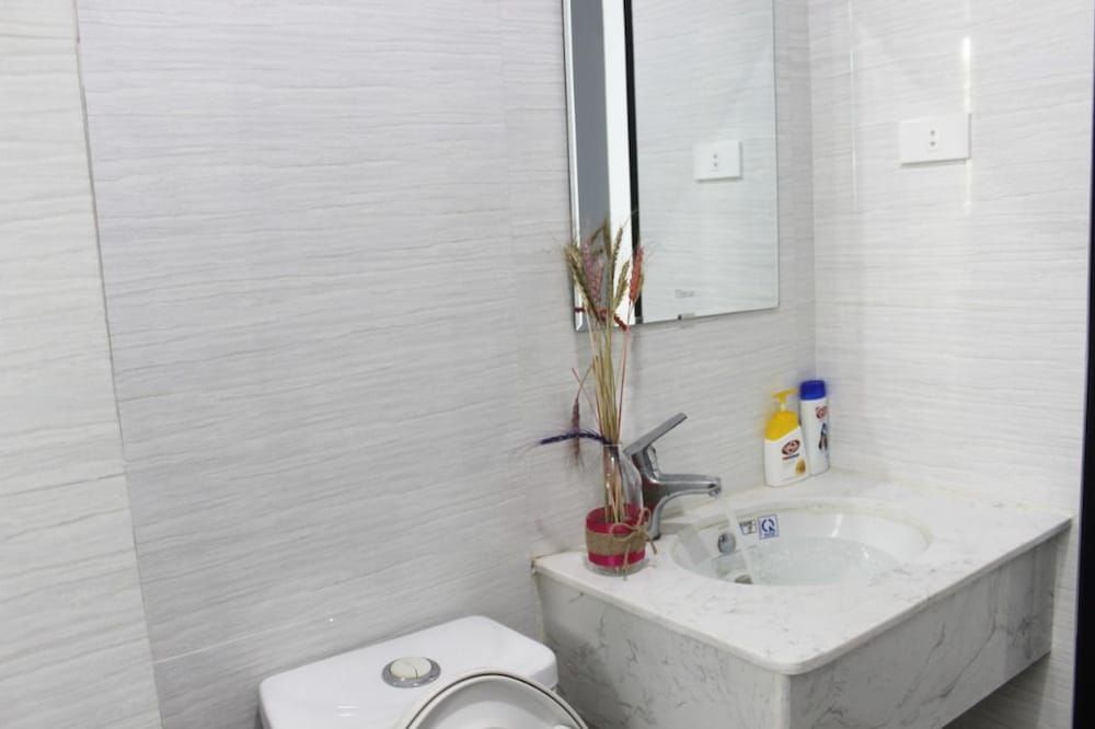 undefined Vuon Hong Hotel & Apartments 8