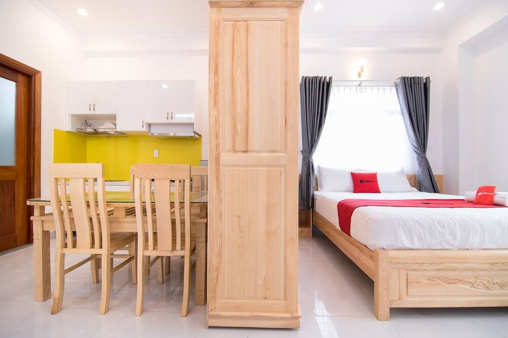 undefined RedDoorz Plus near Gia Dinh Park 3