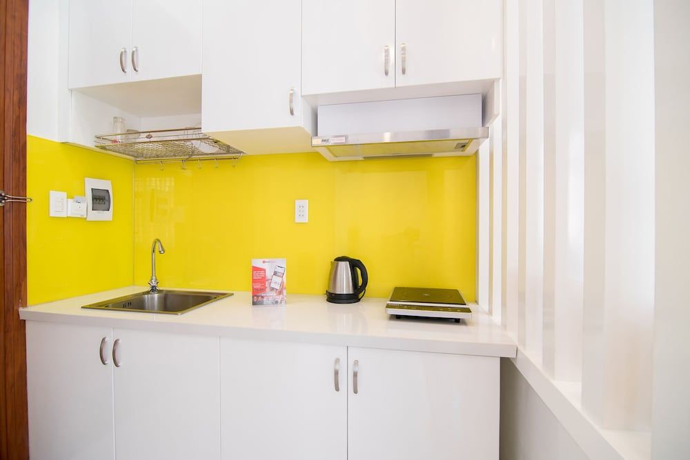 RedDoorz Plus near Gia Dinh Park Superior Room 6