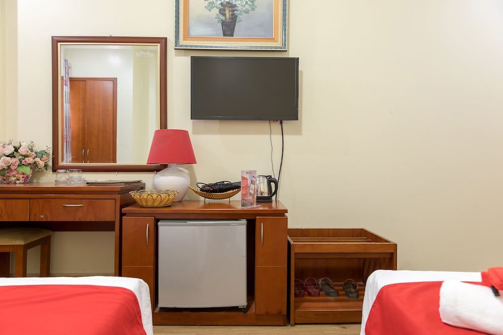 RedDoorz near My Dinh Bus Station 2 Superior Twin Room 4