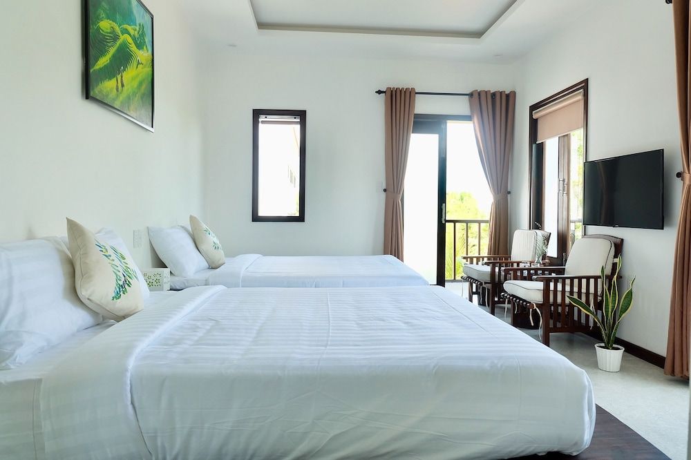 Puravida Villa Deluxe Family Room 2