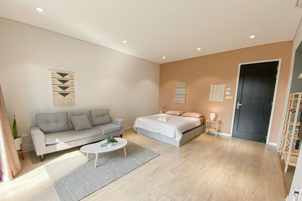 Michelle's Inn Studio, Balcony 9