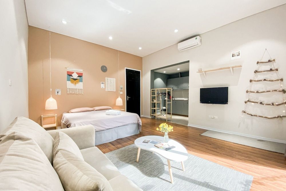 undefined Michelle's Inn 8