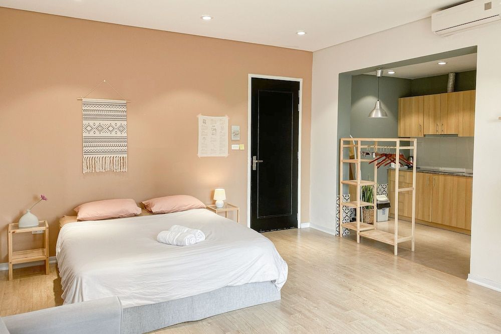 Michelle's Inn Studio, Balcony 10