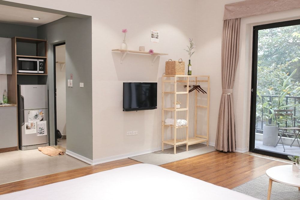 Michelle's Inn Studio, Balcony 24