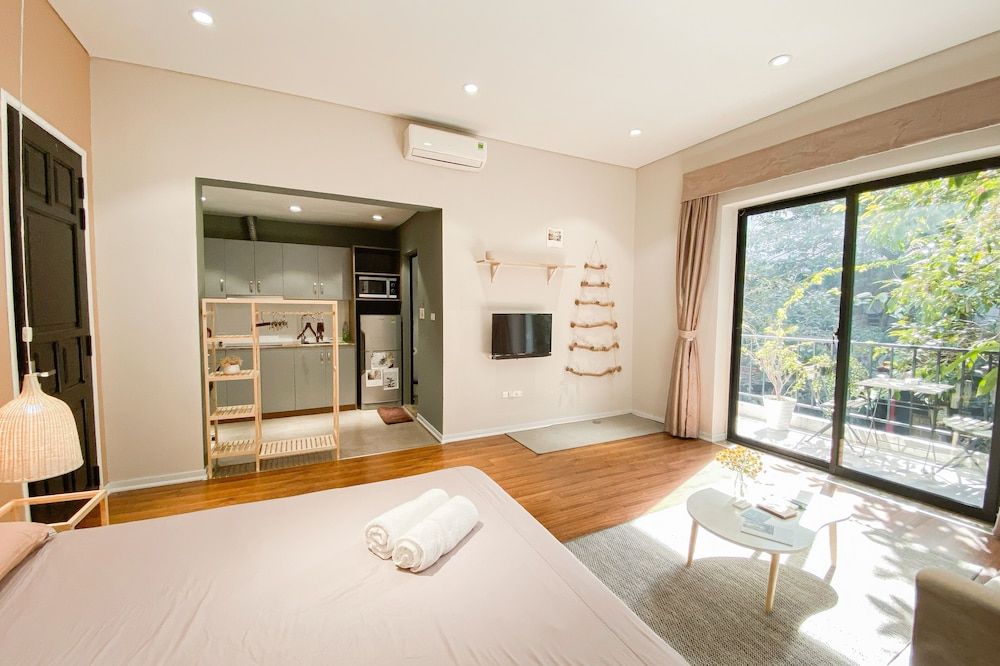 undefined Michelle's Inn 7