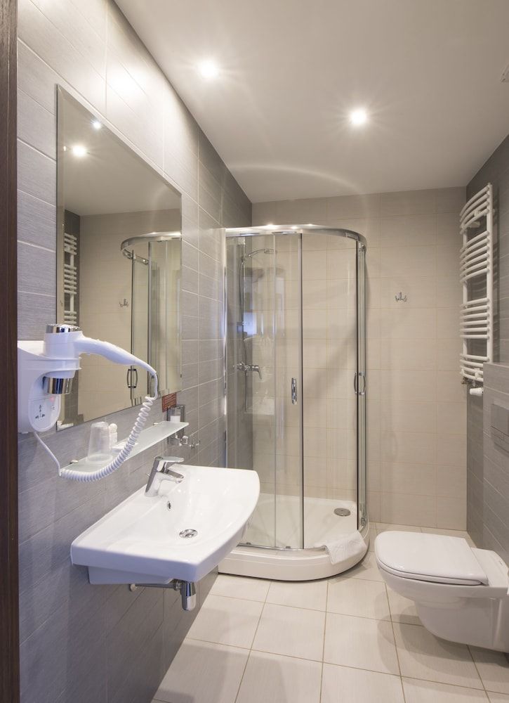 Hotel Maraton Single Room 3