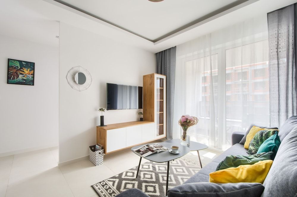 M&R Apartament Airport&Business DeLuxe Cybernetyki Deluxe Apartment 9