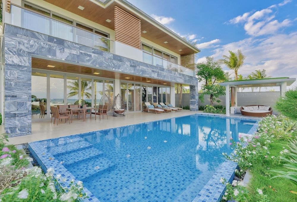 undefined The Five Villas 5