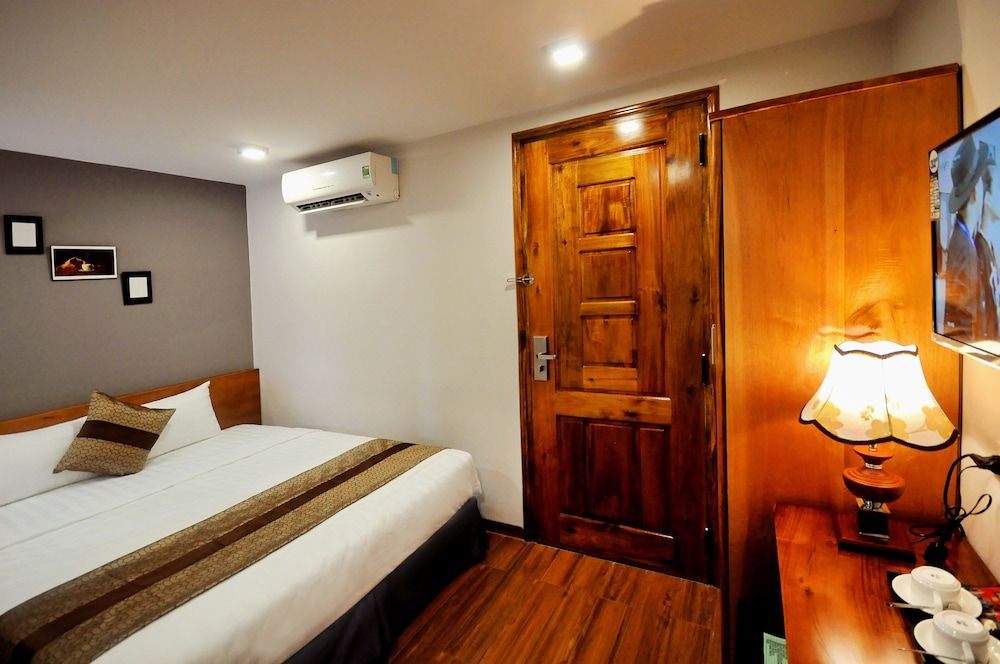 Rose Room