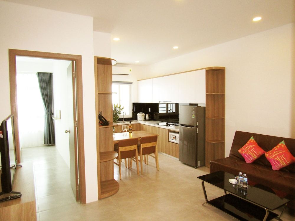 Luxury Apartment, 3 Bedrooms, Kitchenette, Beach View