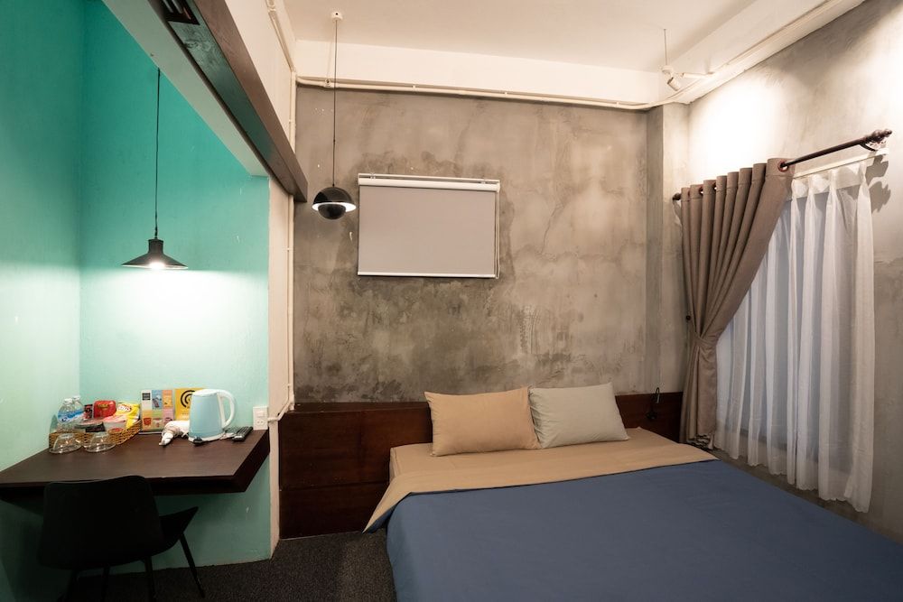 The Garden Hotel and Apartment Standard Double or Twin Room, No Windows 5