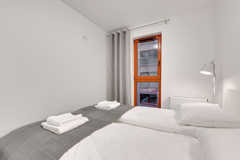 undefined Flats For Rent - Waterlane Island 5