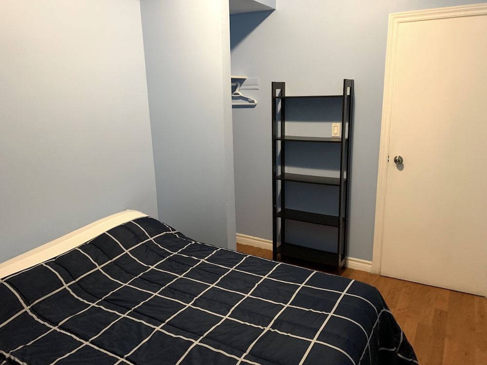 undefined Dundas Guest House 10