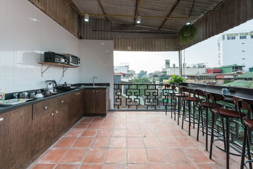 undefined Gecko Hotel 6