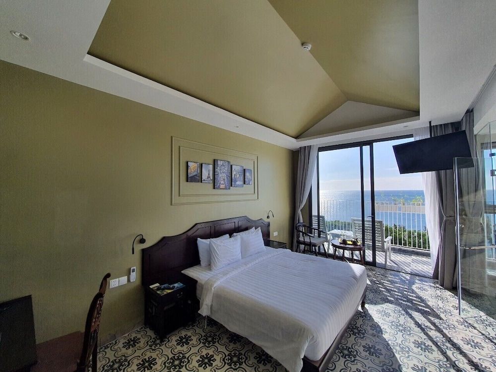 Palmy Beach Club Resort Deluxe Ocean View (Balcony) 5