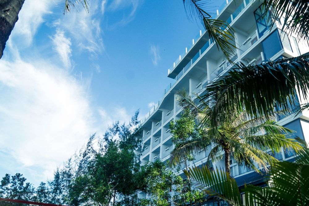 undefined Palmy Beach Club Resort 8