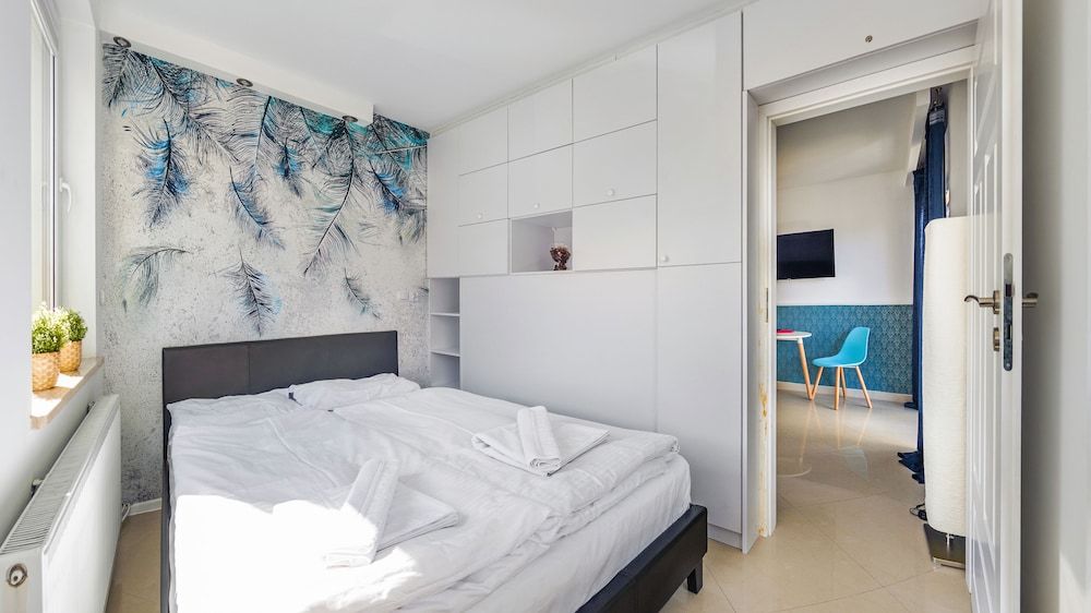 Apartment (9)