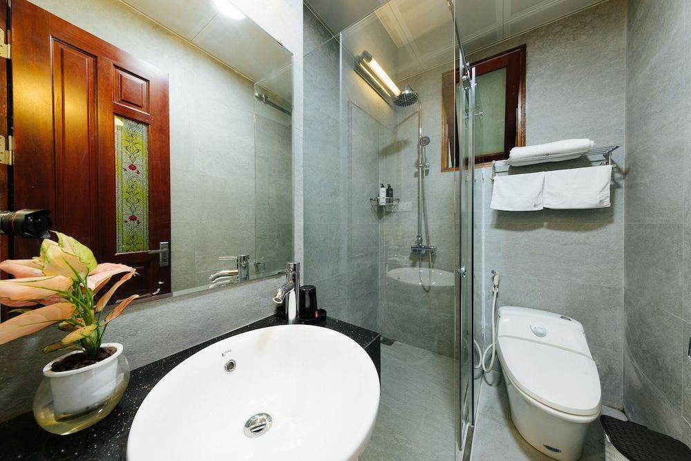 The Art - HiHome KMT Deluxe Studio Ba Dinh Superior Apartment 12