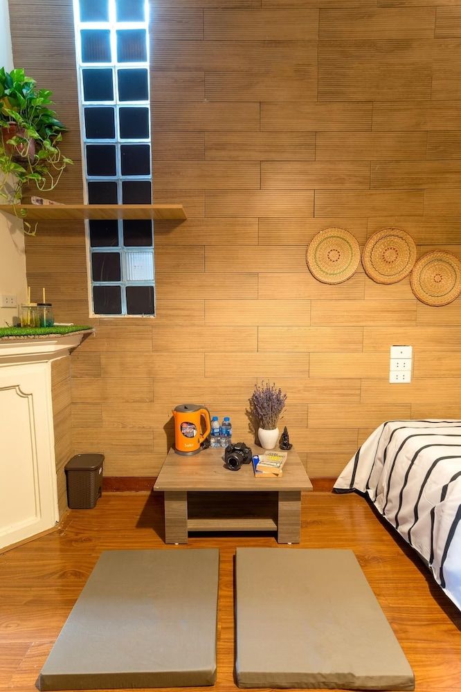 Hanoi Lotus Guest House Superior House 7