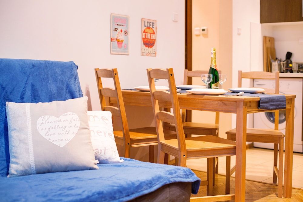 Blue Happy Apartment City Apartment 12