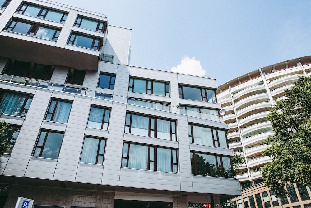 undefined Violet Triton Apartment 3